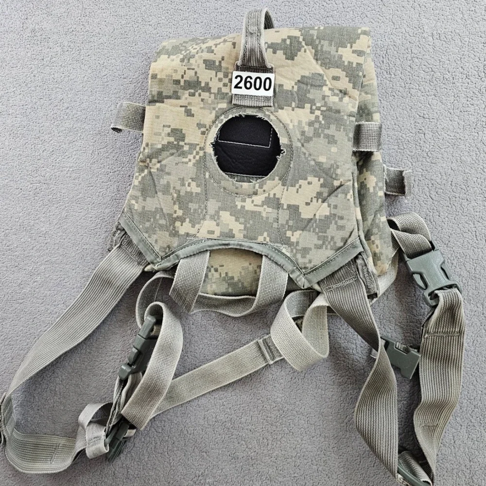 US Military Molle II Hydration System Carrier ACU Digital Camelbak No Bladder‎